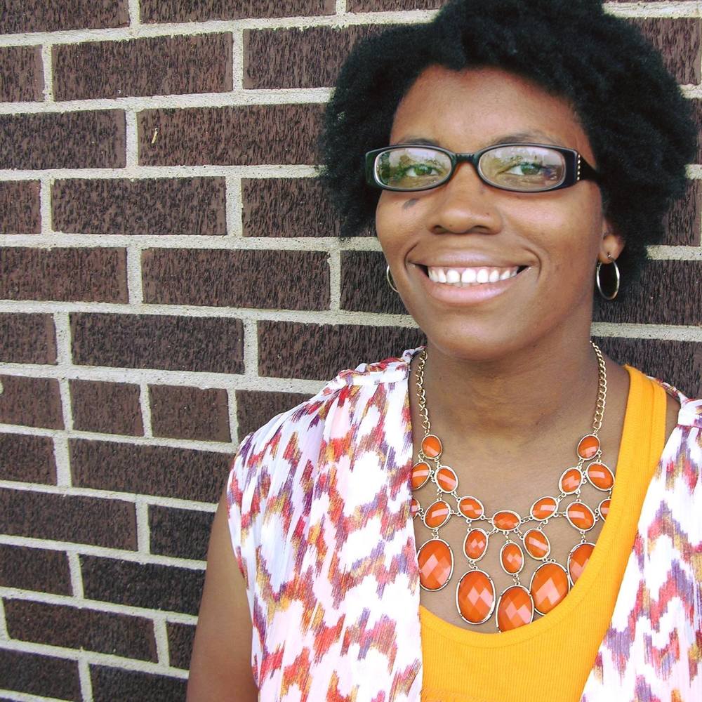 Meet your Posher, Larissa